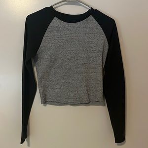 Long sleeve raglan